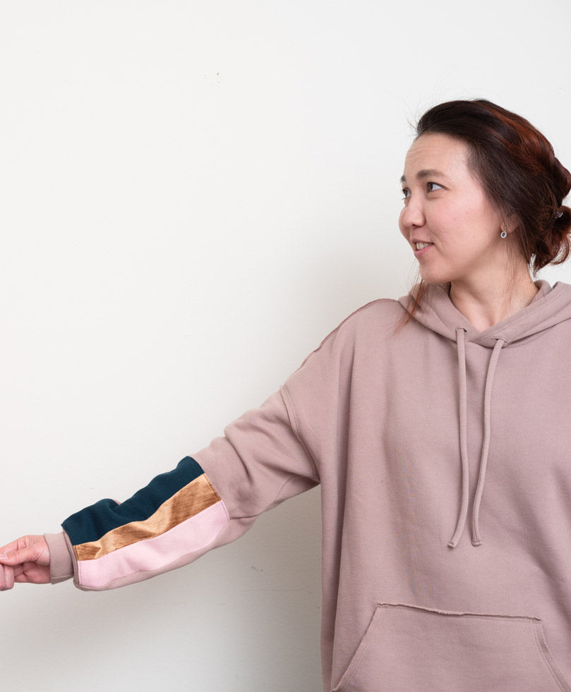 .Tingling happiness p.o.w.d.e.r raw edge hoodie